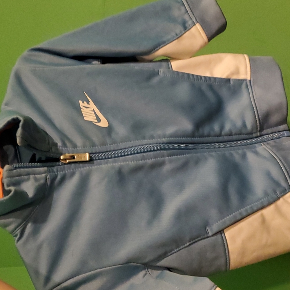 👷‍♀️ 5/$15 Nike Toddler Jacket Blue